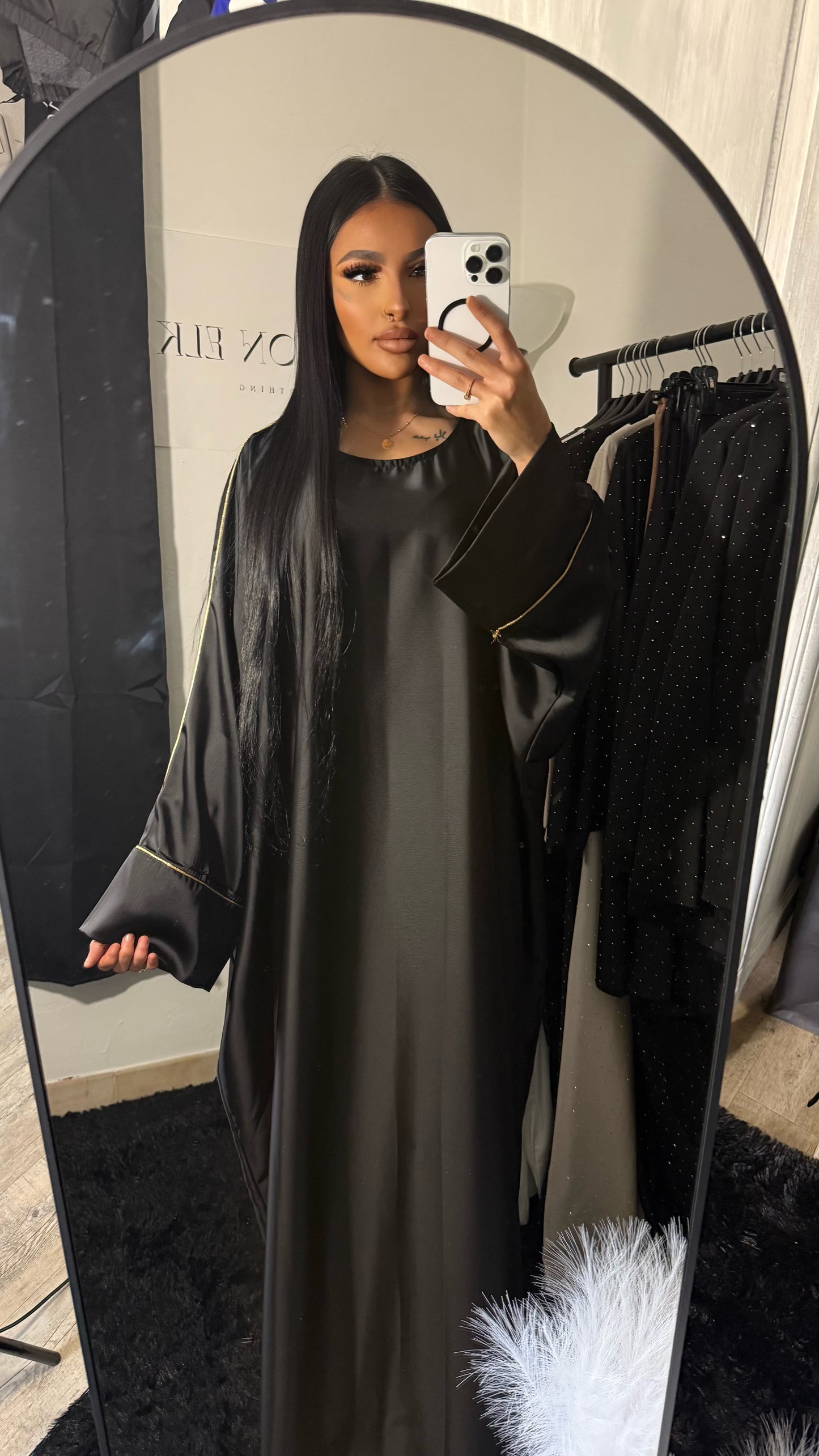 Abaya Naya