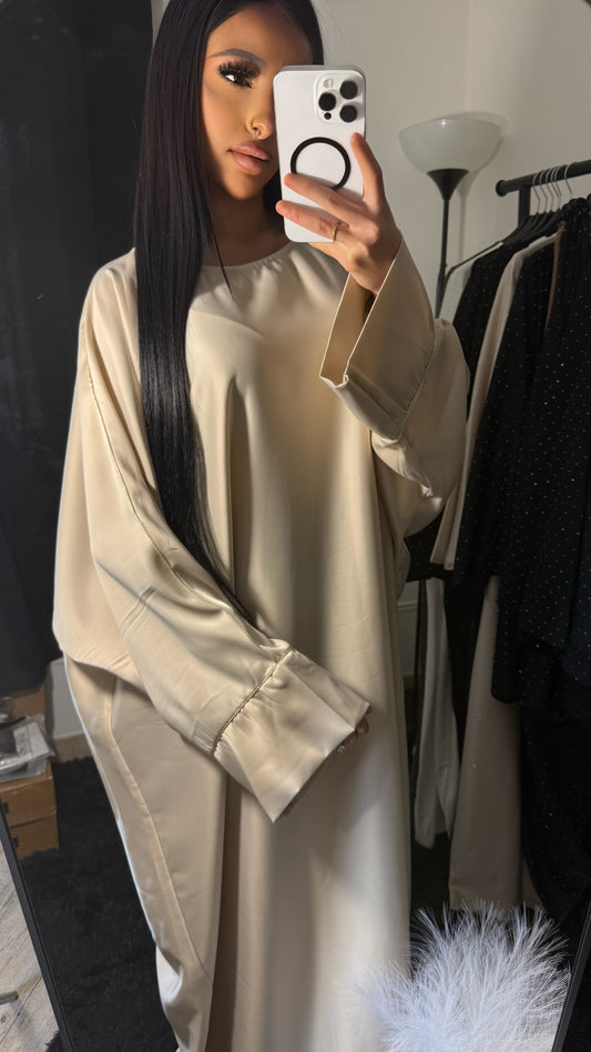 Abaya Naya